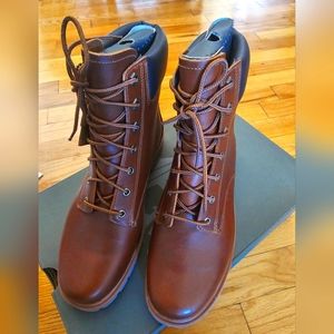 Brand New Timberland women's leather boots(7)